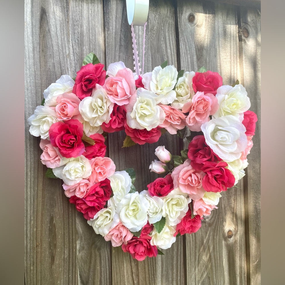 12 inch Handmade Heart Shaped Rose Wreath